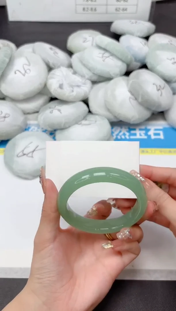 未镶嵌手镯石英质玉139-60.0