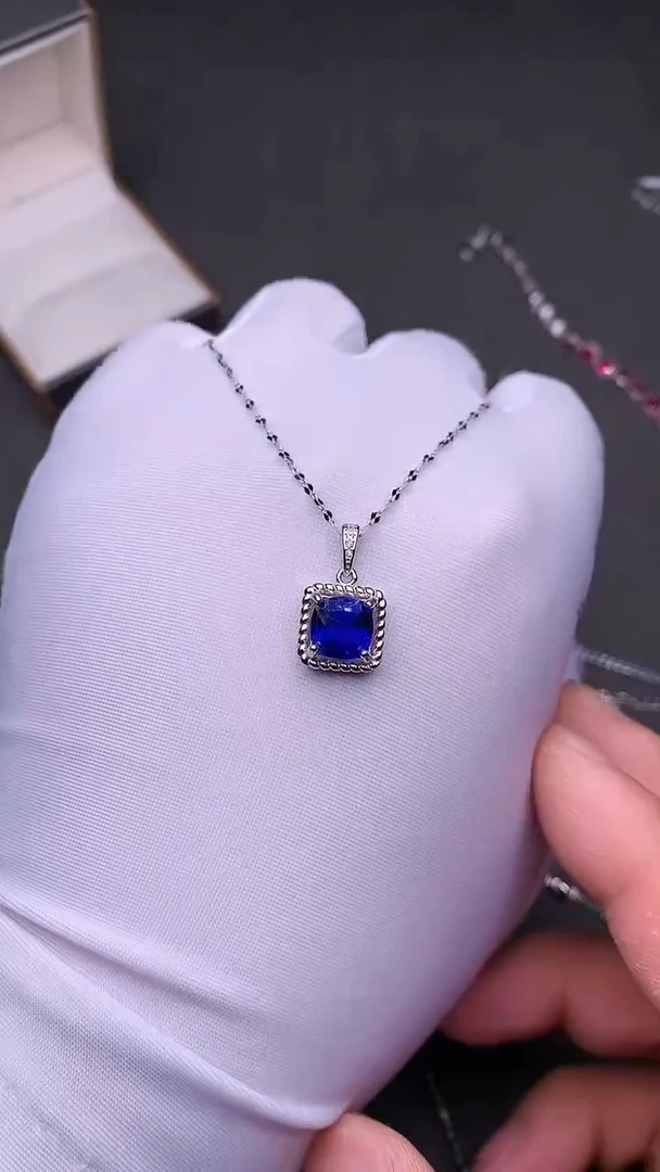 【闪购商品】蓝宝石颈饰银S925镶嵌.......