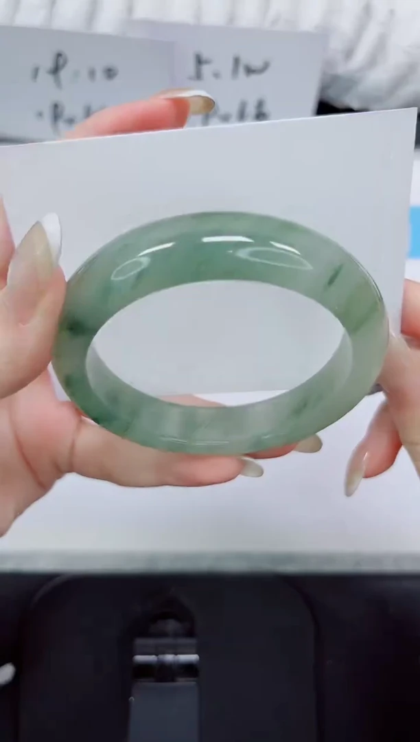 石英质玉手镯未镶嵌357