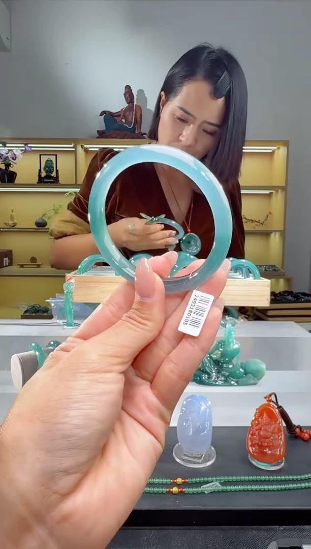 未镶嵌手镯翡翠56圈