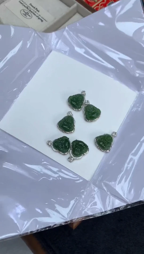 【闪购商品】和田玉（糖玉）颈饰银S925镶嵌佛 多样性发（1件）