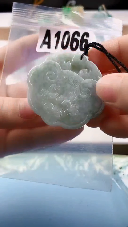 翡翠未镶嵌颈饰天然翡翠吊坠挂件