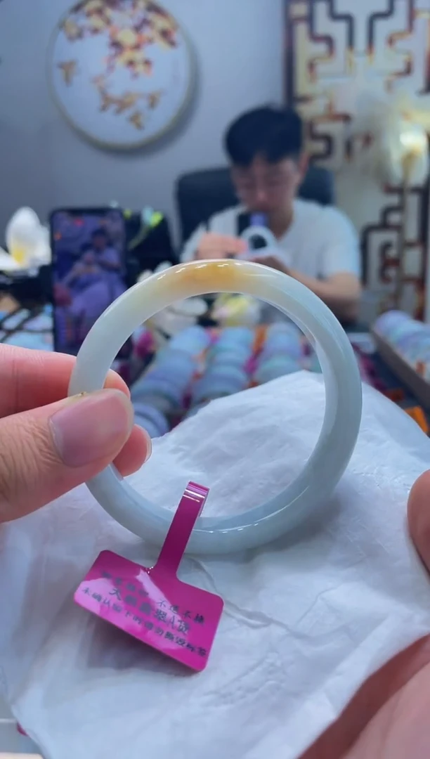 翡翠手镯未镶嵌114-56