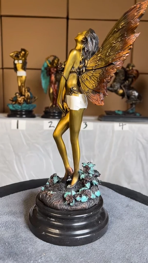 精铜材质精美雕塑