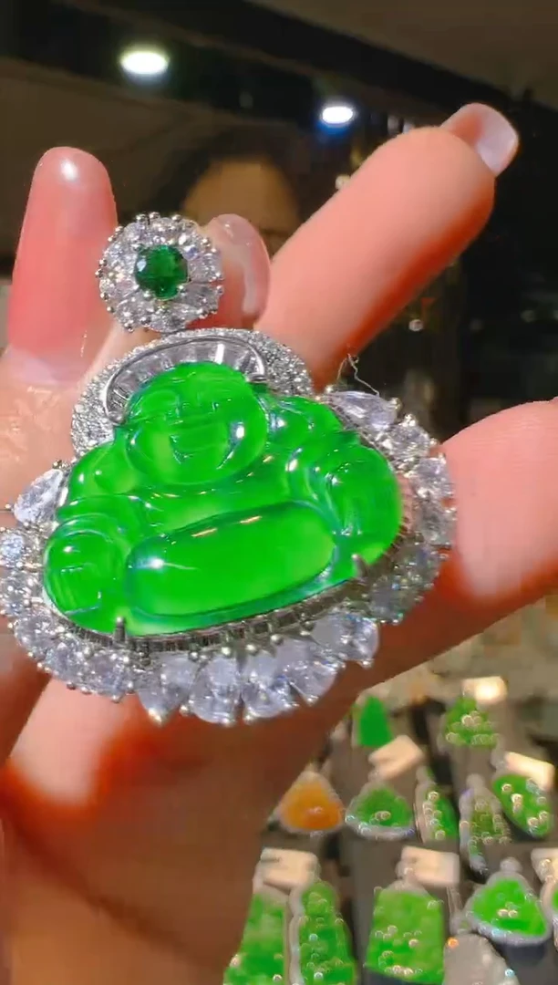 【闪购商品】翡翠吊坠(赠链)未镶嵌026（多样性发货）