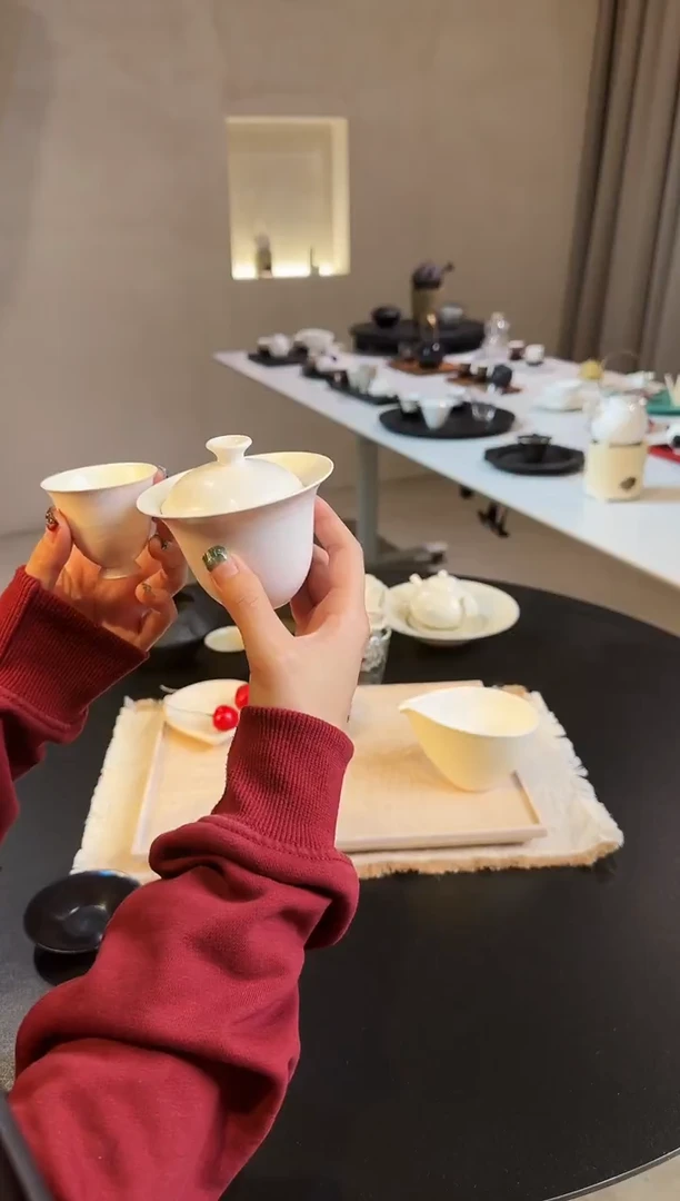 粉白色盖碗+粉白色风铃杯