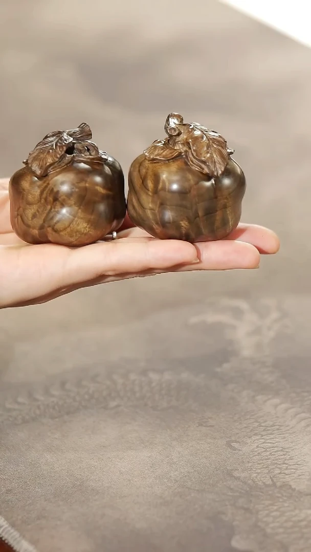 金丝楠678金丝楠金丝楠阴沉木事事如意手把件一对