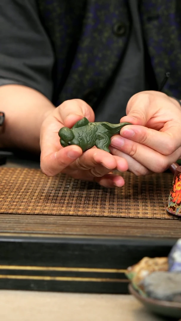 紫砂壶4《金鱼茶宠》民国绿