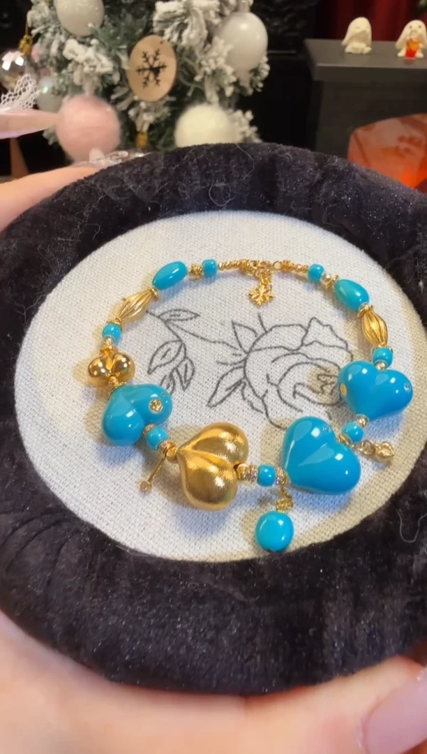 18K金镶嵌绿松石手链大颗粒高瓷蓝屁桃爱心