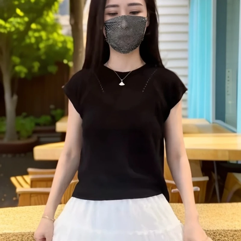 新款设计感时尚气质薄款飞飞袖上衣夏季2025后背镂空冰丝针织衫女