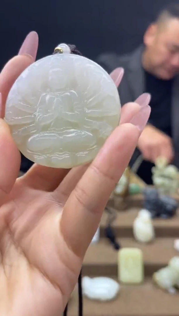 颈饰未镶嵌和田玉1