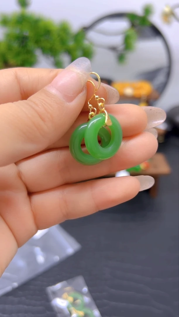 【闪购商品】和田玉（碧玉）耳饰14K金镶嵌耳饰E46