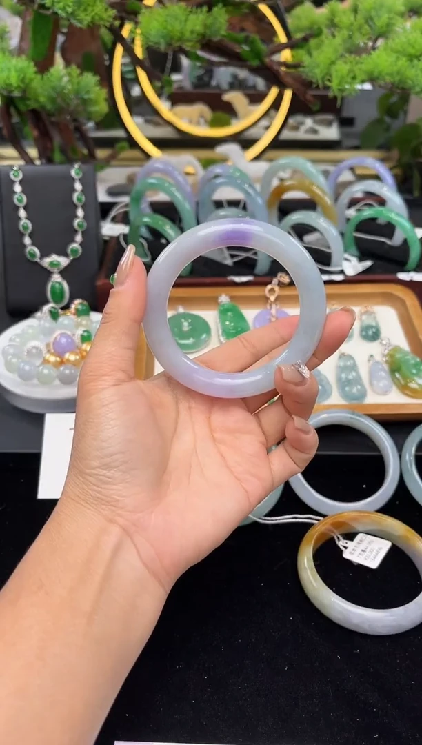 未镶嵌手镯翡翠手镯