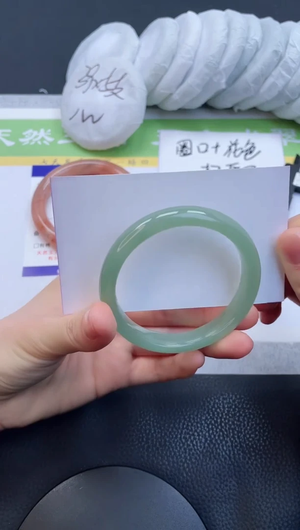 【闪购商品】石英质玉手镯未镶嵌A132-54+