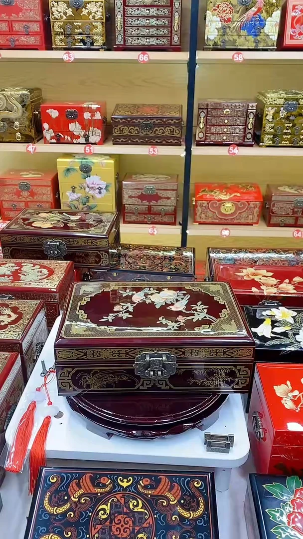 【闪购商品】28黑加红双层手推漆石榴图收藏款