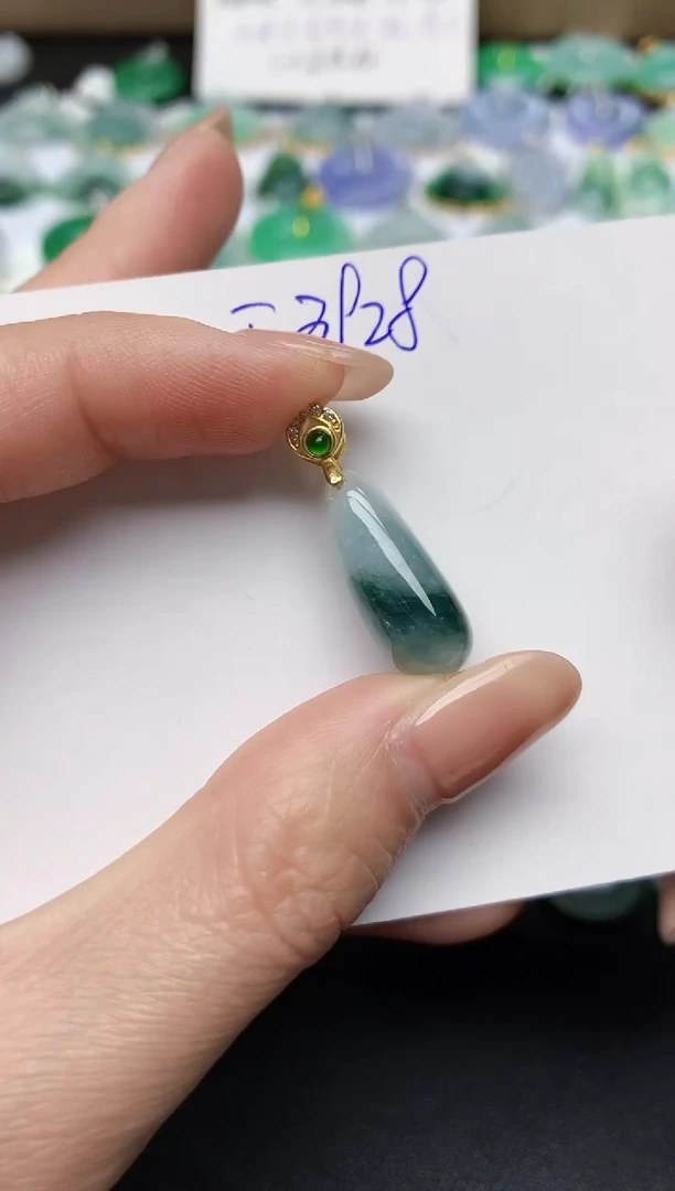 颈饰未镶嵌翡翠天然缅甸A货翡翠百元以上9元证书费自理