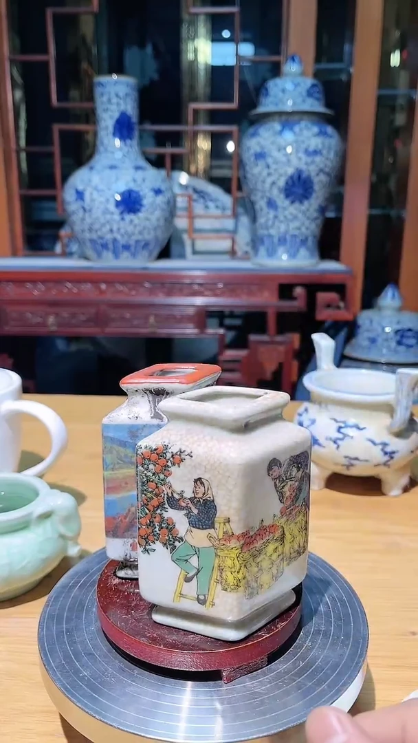 【闪购商品】瓷菱形瓶 随缘一个