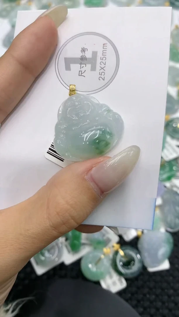 颈饰18K金镶嵌翡翠111111111111