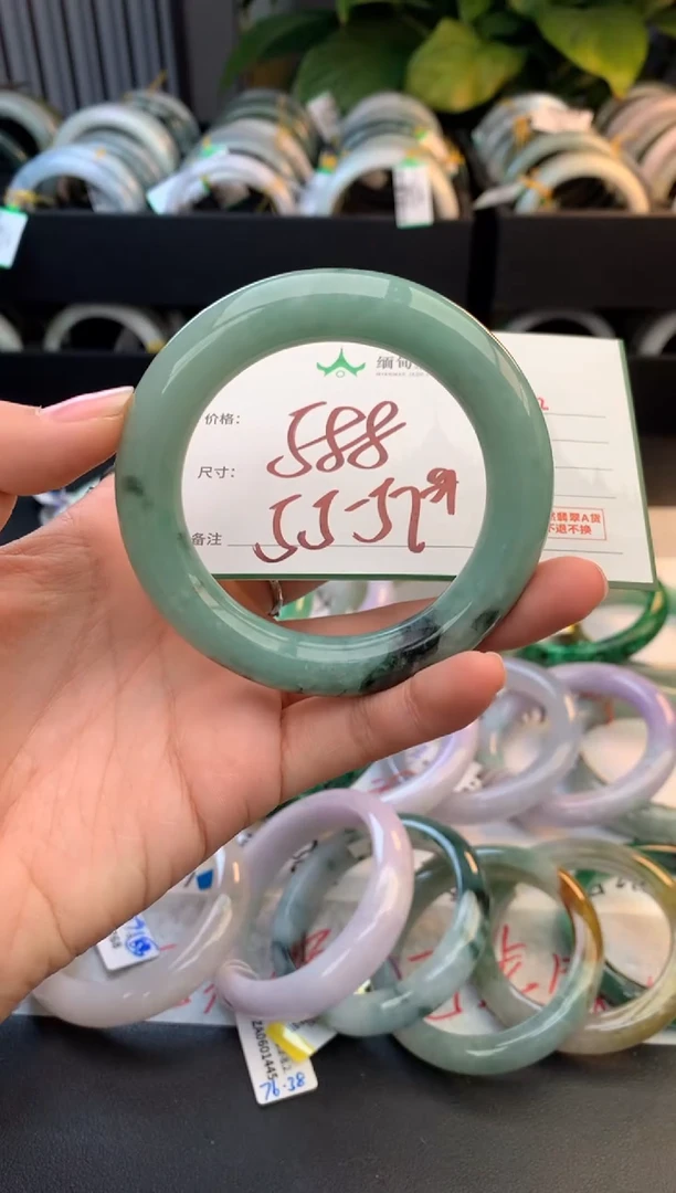 未镶嵌定制翡翠是****?毛货需精细抛光+多样性拍1发1