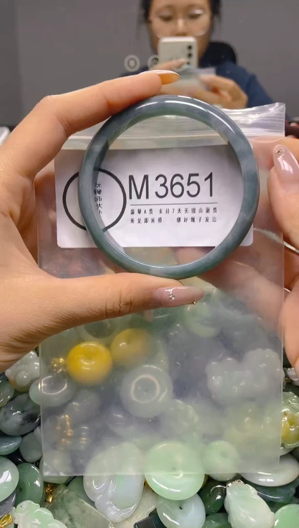 颈饰未镶嵌翡翠59/M/翡翠A货，一件也是批发价