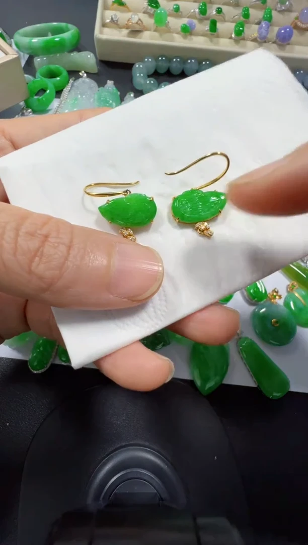 18K金镶嵌翡翠耳饰2980