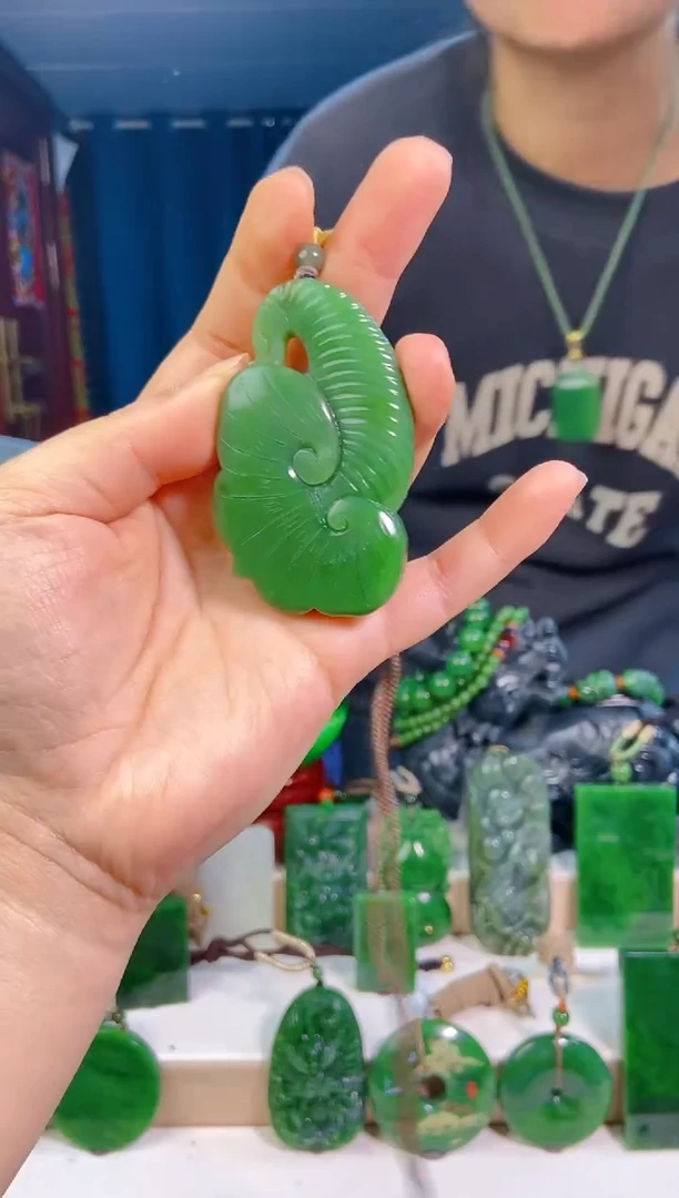 【闪购商品】和田玉挂件未镶嵌1
