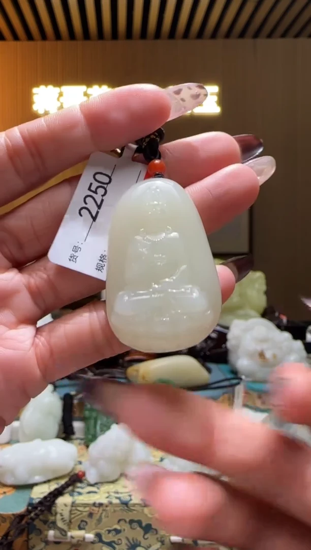 颈饰未镶嵌和田玉1