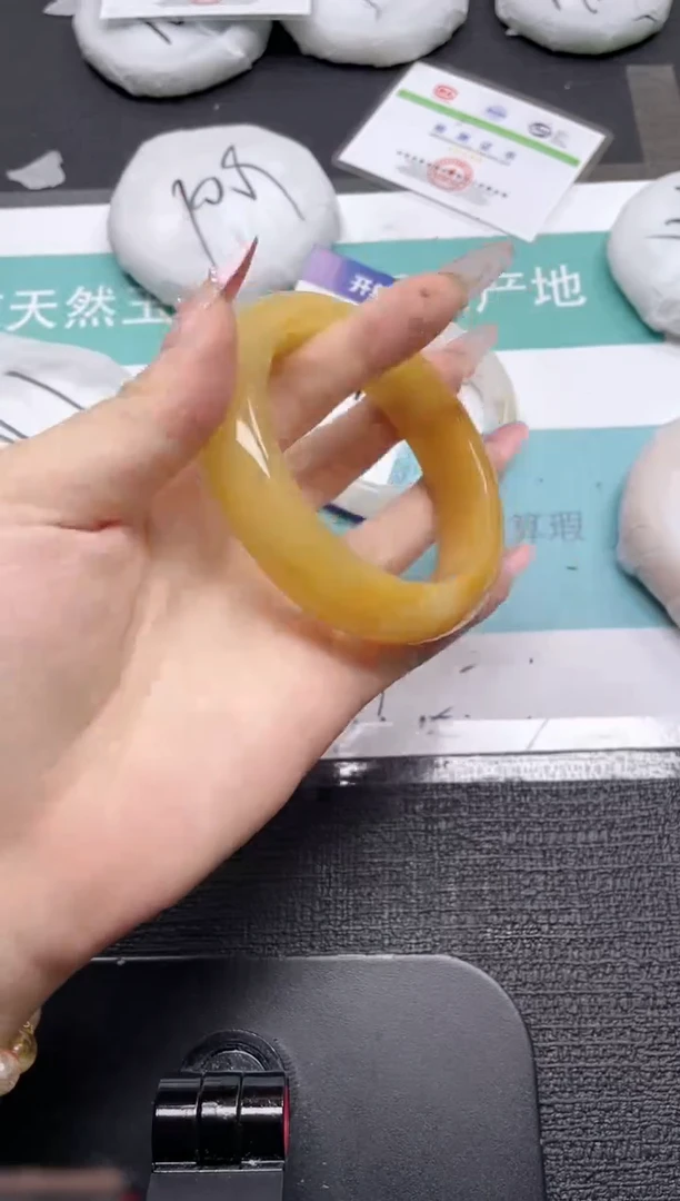 未镶嵌手镯石英质玉32-62