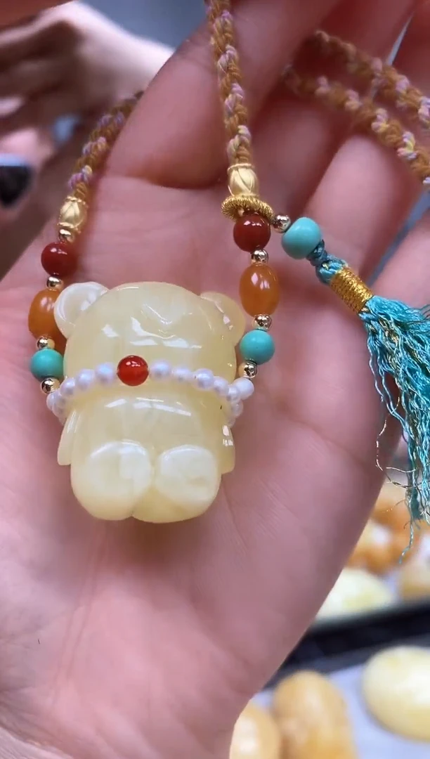 【闪购商品】琥珀裸石未镶嵌挂坠