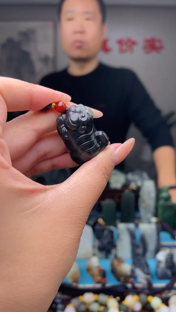 未镶嵌和田玉挂件1