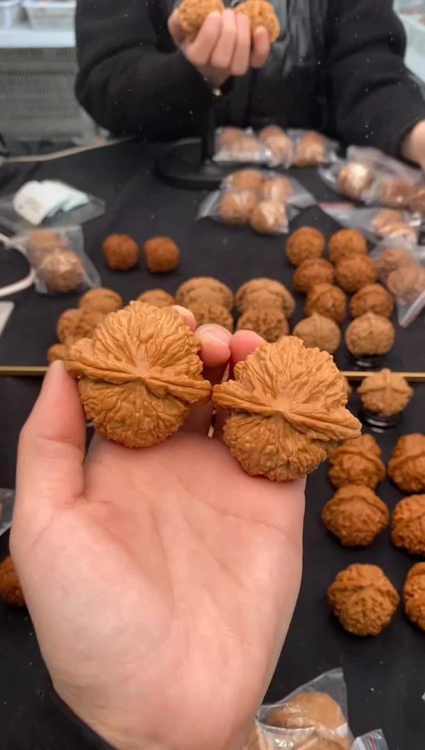 【闪购商品】文玩核桃把件白狮子46-u292