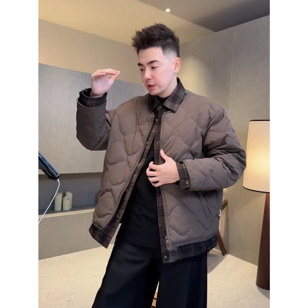 【楠哥专属】90白鸭绒假两件翻领层次感老钱风时尚菱形格纹羽绒服男