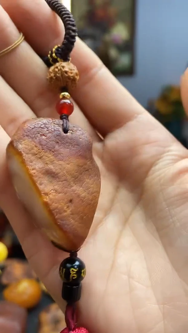 琥珀颈饰未镶嵌挂件