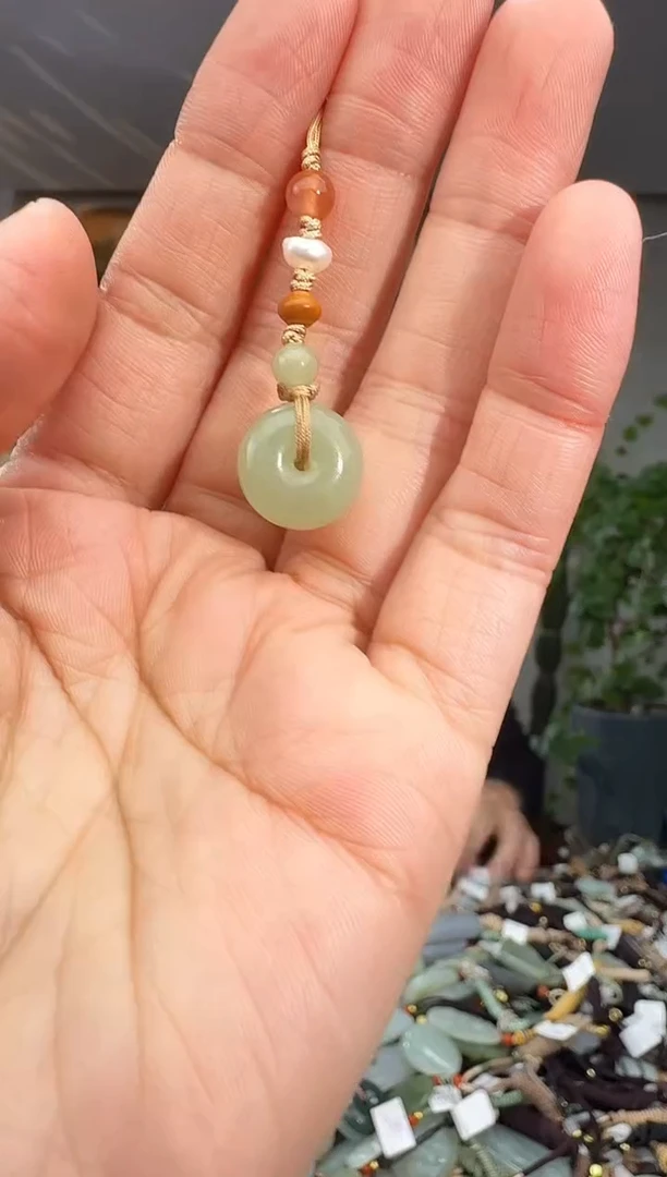 未镶嵌和田玉挂件拍一发一