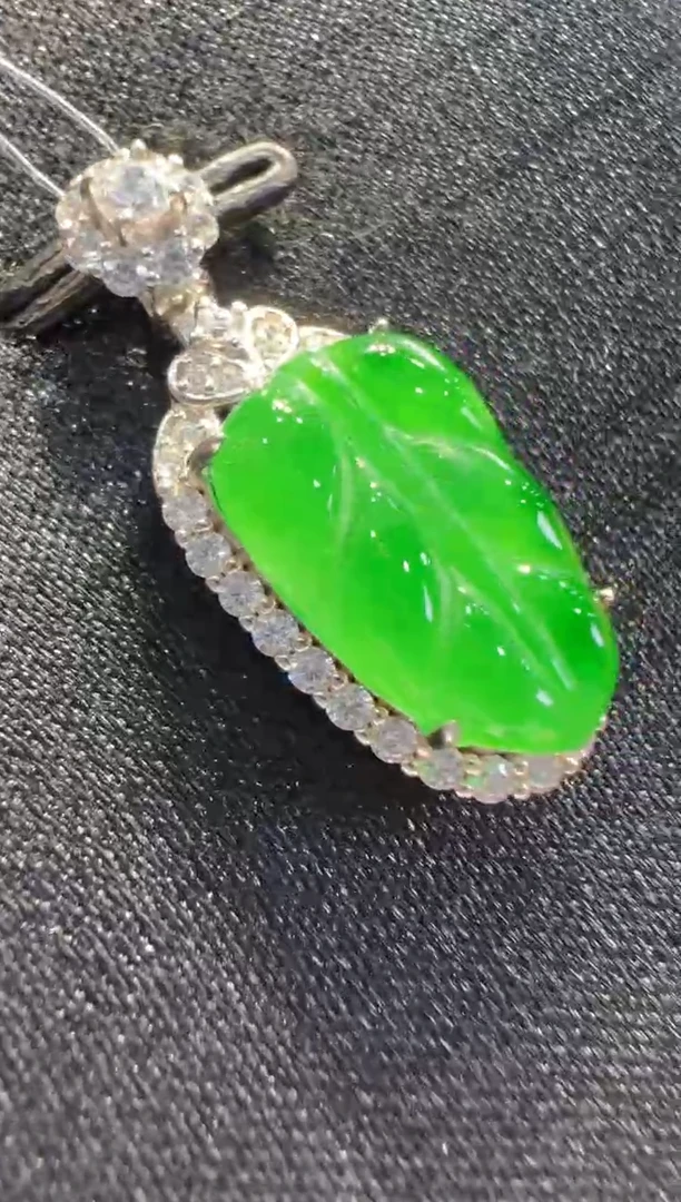 翡翠银S925镶嵌吊坠(不含链)多样性发其一