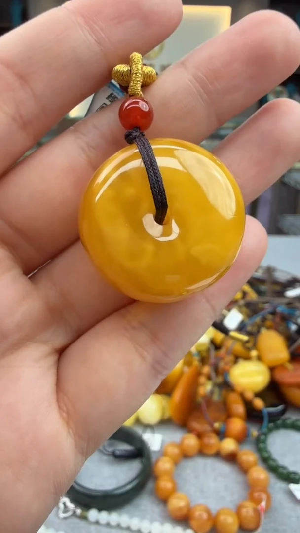 琥珀颈饰未镶嵌14秒拍号 假一罚三