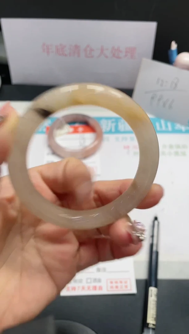 【闪购商品】石英质玉手镯未镶嵌17