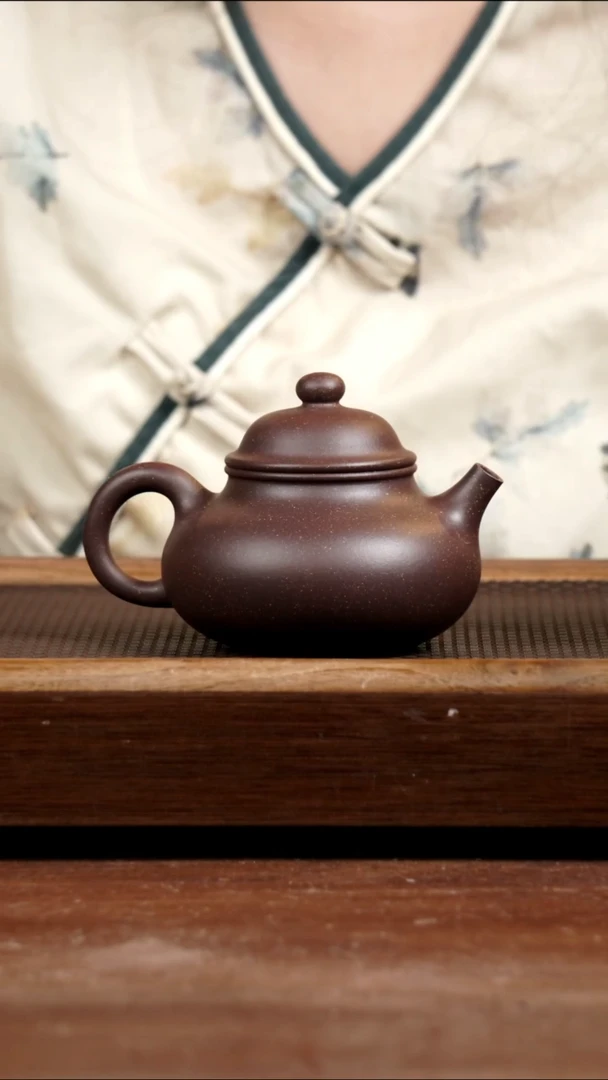 茶壶紫砂紫玉金砂容天275CC