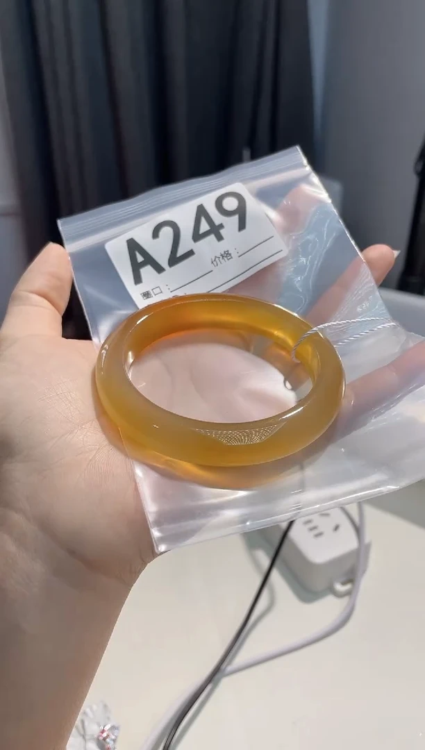 玛瑙/玉髓手镯未镶嵌天然玛瑙手镯