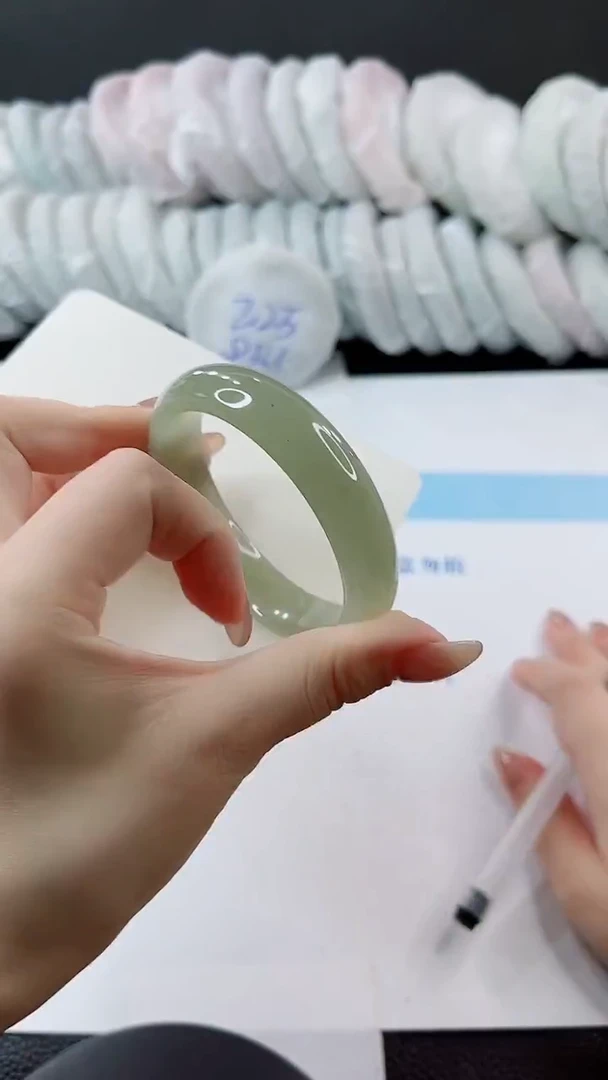 未镶嵌手镯石英质玉多样性发货L215