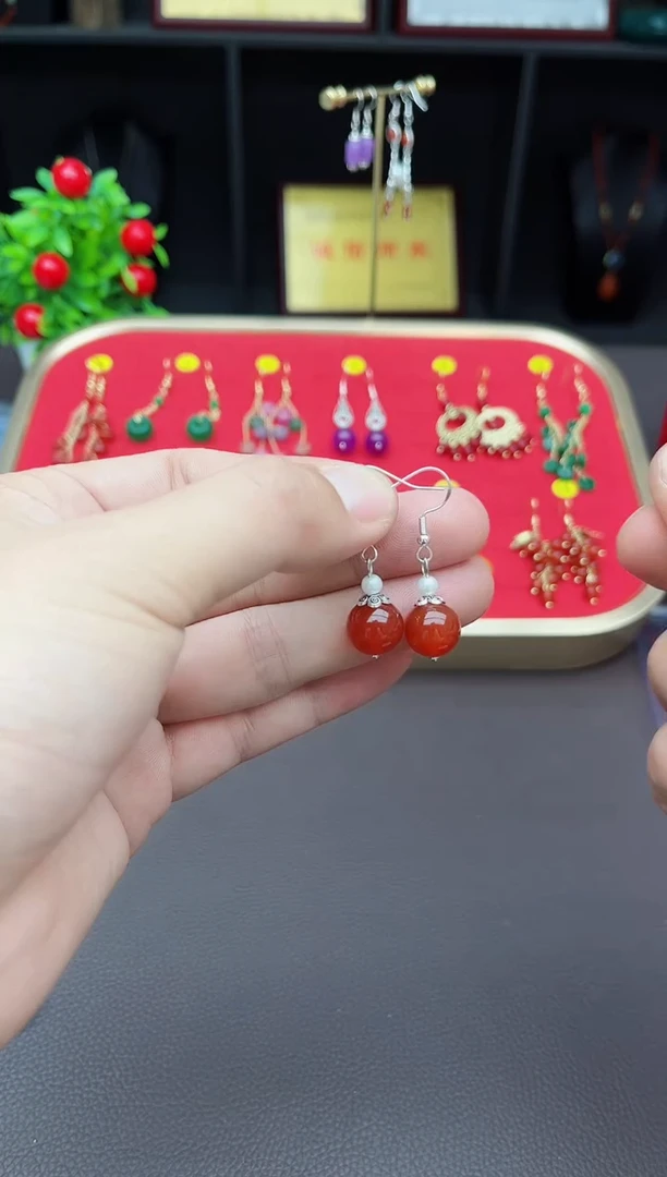 【闪购商品】玛瑙/玉髓耳钉银S925镶嵌303000