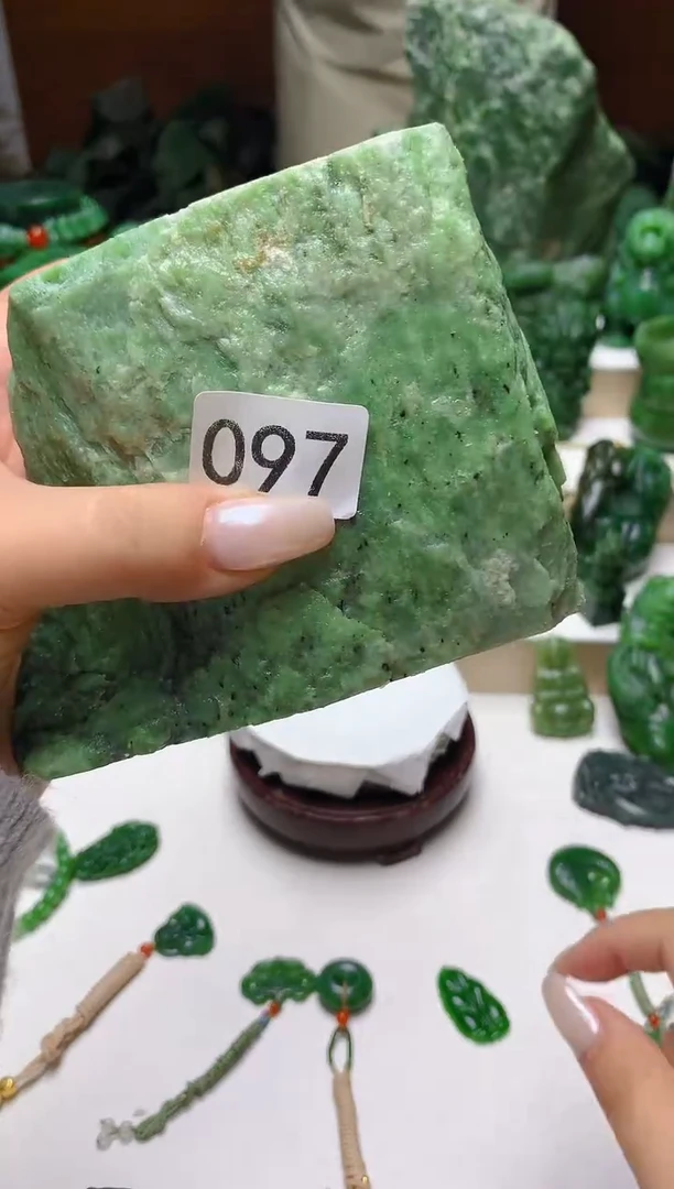 未镶嵌和田玉（碧玉）珠宝半成品1