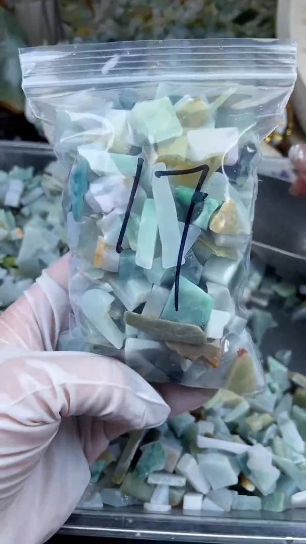 【闪购商品】翡翠颈饰未镶嵌天然翡翠小号500克17