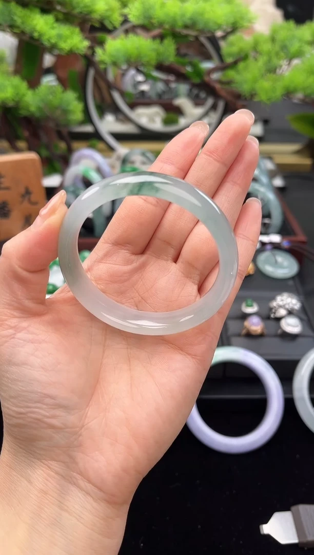 未镶嵌手镯翡翠时**语手镯第一笔