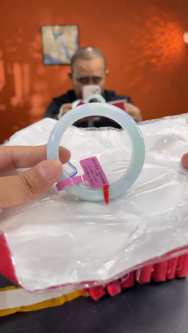 未镶嵌手镯翡翠2