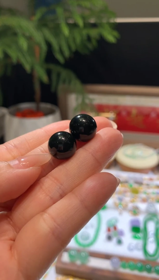 未镶嵌定制翡翠12.2珠子一对