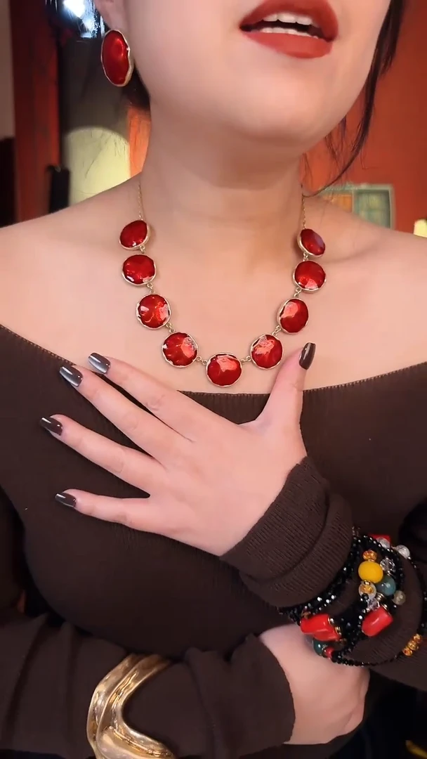 合金无合金复古百搭红色珐琅项链耳针套装