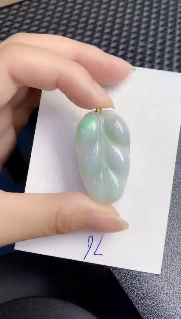 翡翠未镶嵌颈饰0000000000