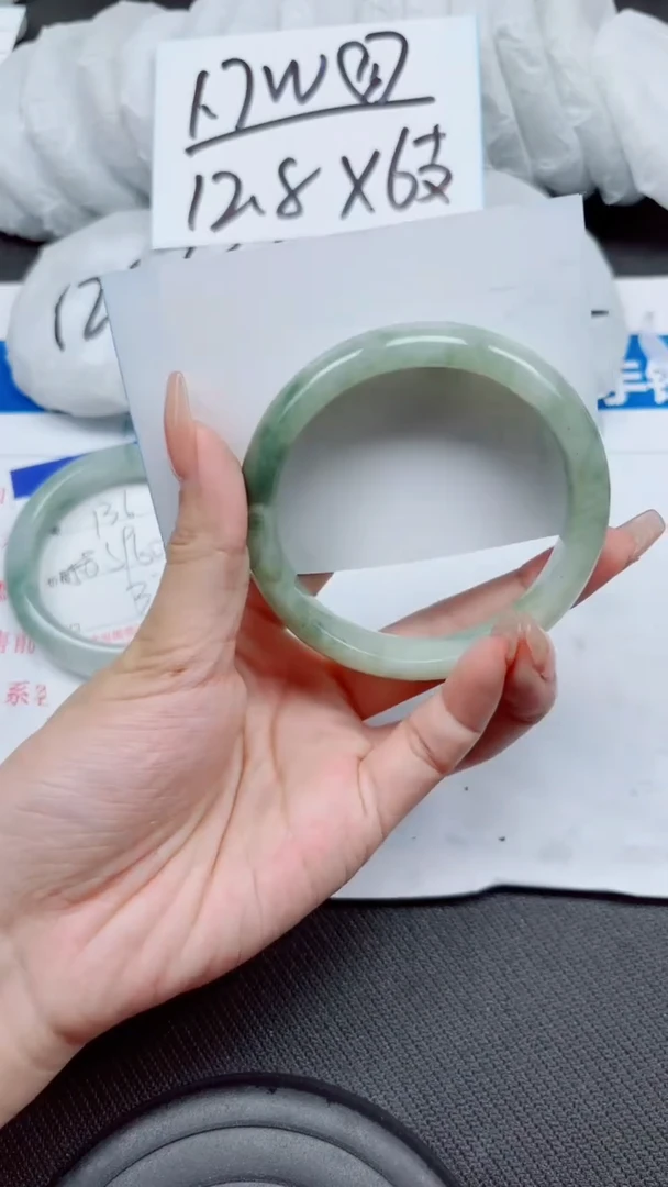 石英质玉手镯未镶嵌A137-62.63