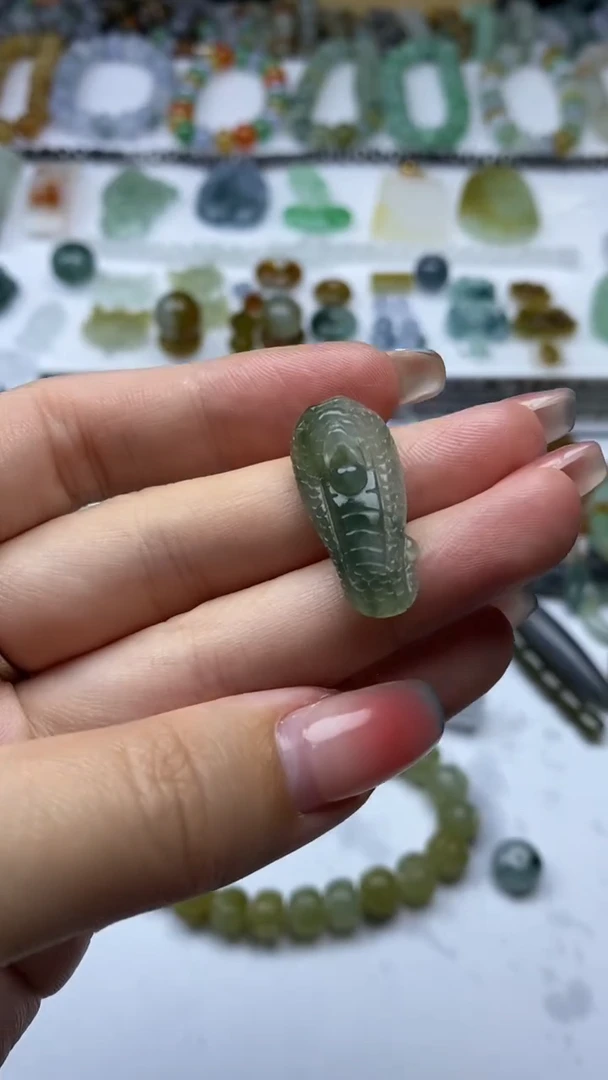 未镶嵌定制翡翠毛货定制不退不换